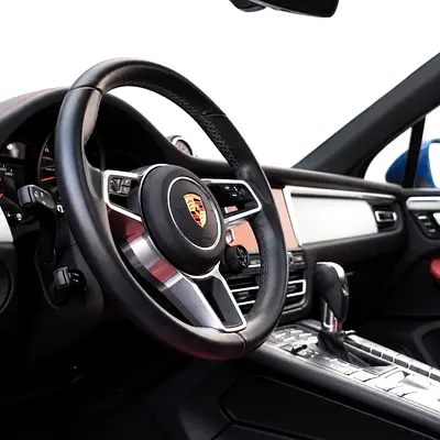 صورة 8 لـ 2021 Porsche MACAN