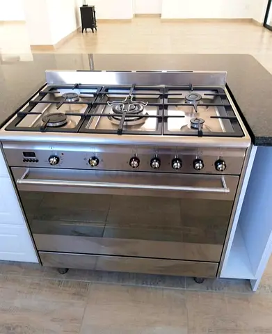 Italian Smeg Top 5 Burner Gas Down Oven Electric Cooker Range Size 90cm Stainless Steel Body