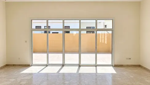 Spacious 4 BHK Villa | Maids Room | Mirdif