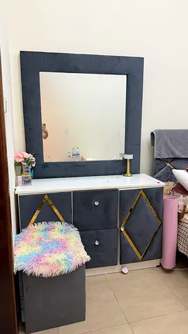 dressing table with mirror