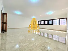 Spacious 3BHK With Maid Room Balcony & 4 Bathrooms