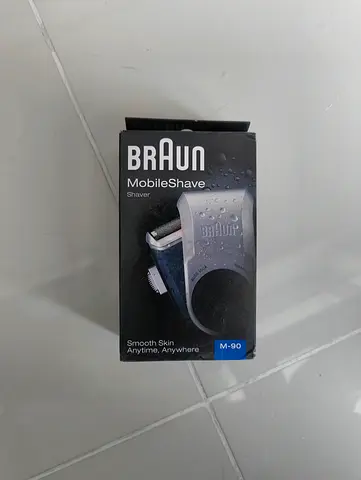 Braun mobileshave M-90 shaver