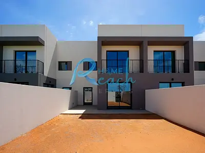 Single Row l Opposite Facilities l Maid & Study