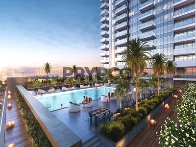 Golf Course View | High Floor I Prime Location