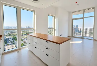 Bright Corner | Separate Kitchen | Spacious 2BR