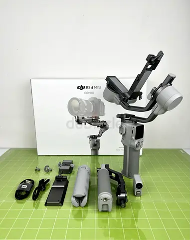DJI RS4 Mini Combo gimbal