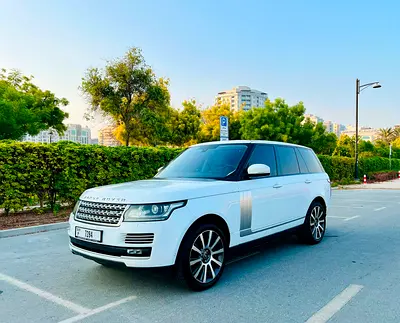 2015 Land Rover Range Rover Vogue SE Supercharged | GCC Specs