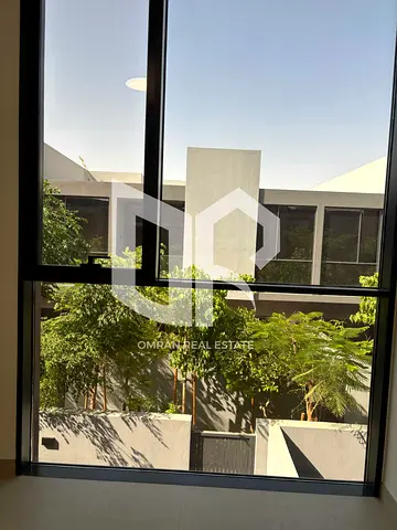 4-Bedroom Corner Townhouse with Majlis | Freehold | Cash or Bank Finance