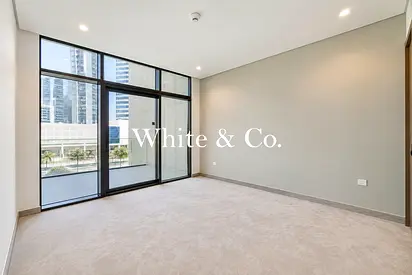 WATERFRONT APT | UNFURNISHED | 2 BED+MAID