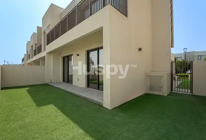 Single Row | Vacant | Landscaped