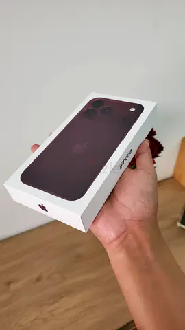 Iphone 18 pro max 256 Burgundy
