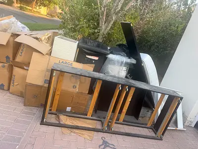Free ideal day bed needs assembling