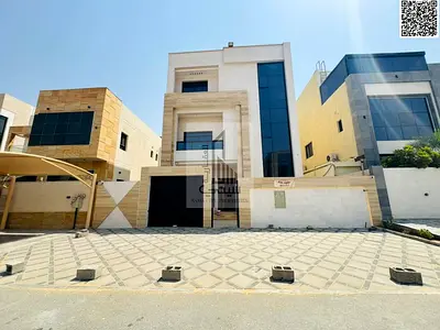 فيلا للبيع في منطقة الياسمين  المميزات:  	•	7    غرف نوم ماستر 	•	مجلس 	•	صالة  	•	مطبخ رئيسي 	•	غرفة خادمة 	•	ارتداد كبير أمام الفيلا الوصف: تقدم هذه