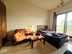 Fully Furnished l Bright Unit l Call Now
