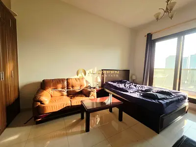 Fully Furnished l Bright Unit l Call Now