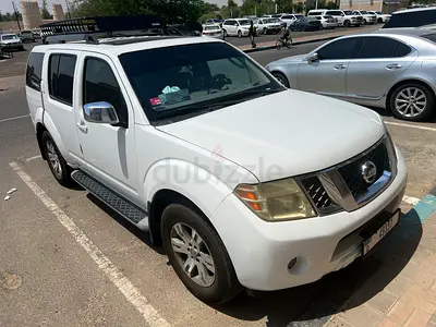 Nissan Pathfinder SE 2012 GCC Specs