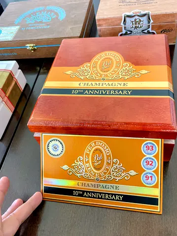 Decorative premium humidor box (empty)