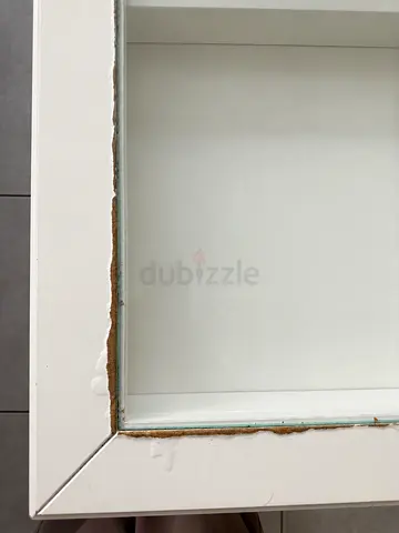 White display cabinet/table with glass top - used, some edge damage