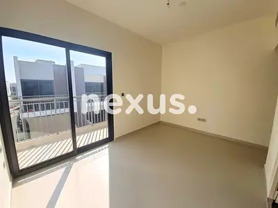 Single Row | Spacious 3BR Townhouse | Juniper