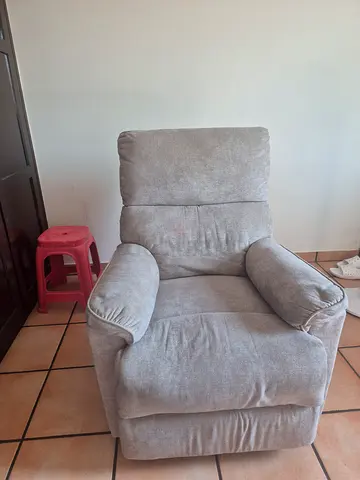 🪑 Recliner Chair for Sale Comfort meets style! ✨ Beautiful, well-maintained recliner chair in light