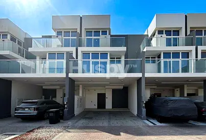 Vacant | Open Kitchen | Modern Layout