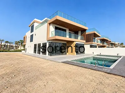 Exclusive | Huge Plot | End Corner Villa