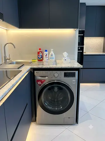 LG 10kg Front Load Washing Machine – Excellent Condition