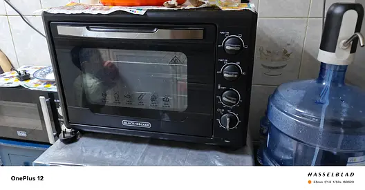 Black+Decker countertop electric oven - good working condition