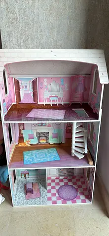 Doll house