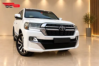 2014 Toyota Land Cruiser 4.6L V8 GCC | 2021-Look Facelift | Custom Red Interior
