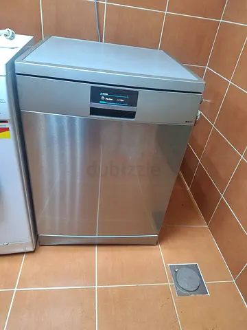 Siemens iQ700 dishwasher still new