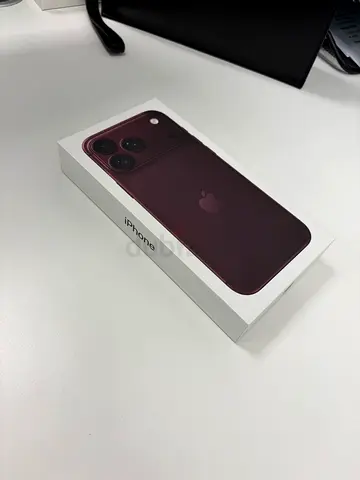 18 Pro 256 Burgundy