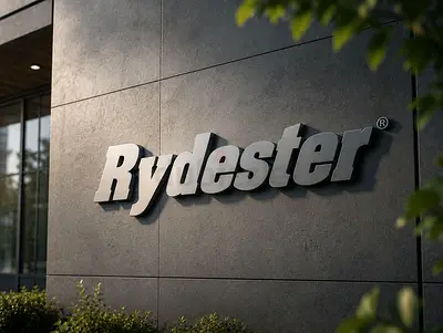 Freelance Graphic Designer / Web Developer