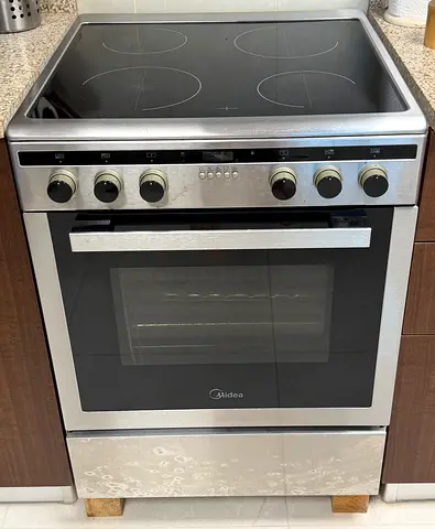 Midea 4-Zone Electric Cooker & Oven – AED 250 – Al Raha