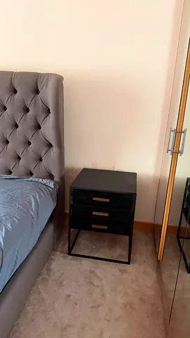 Bedside table/cabinet