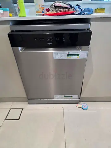 Whirlpool Dishwasher Three Rack With Great Condition Like New