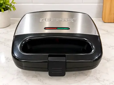 Geepas bread toaster for sale.