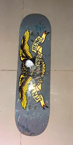 Anti hero Skateboard