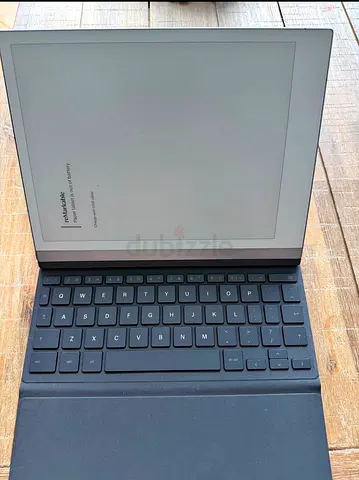 Remarkable 2 with pen and keyboard