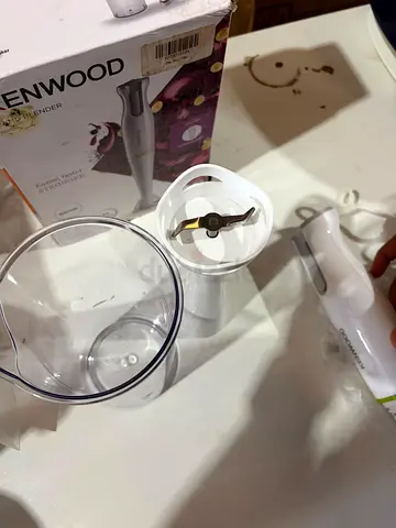 Kenwood Hand Blender with Beaker and Chopper Attachment