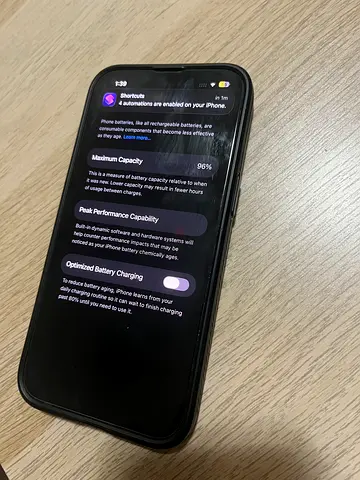 iPhone 13 in very good condition with spigen case — 512GB
