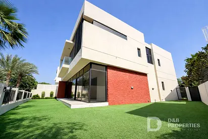 Stunning View | Excellent Condition | Spacious