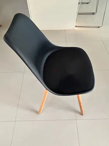6 pcs x Modern black dining/side chair with wooden legs - brand new condition