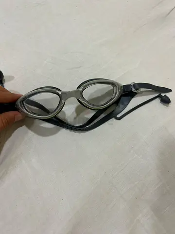 Used adult swimming goggles – adjustable strap, clear lenses