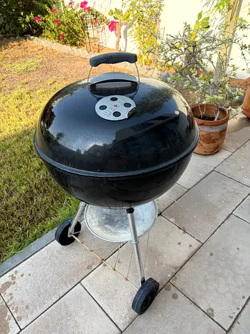 Weber Kettle Charcoal Grill 57cm with Cover