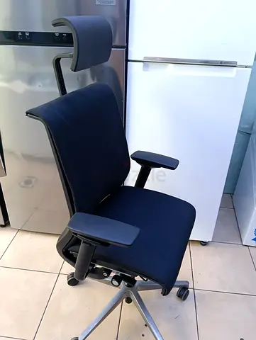 Steelcase headrest chair for selling.comfirtable for long time sitting