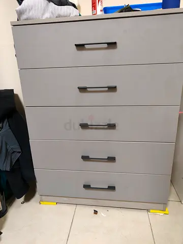 Grey 5-drawer Chest Dresser - Good Condition