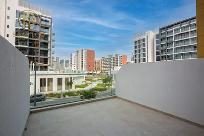 NEGOTIABLE PRICE I LARGE BALCONY I SAME FLOOR ON POOL