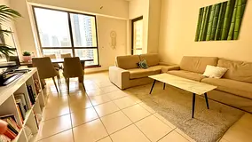 Available from October 1 ! Master's Room in JBR