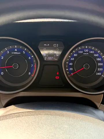 2015 Hyundai ELANTRA — фото 9